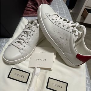 Women’s Gucci Ace Interlocking G White Red